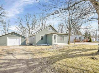 1220 County Road J, Little Suamico, WI 54141