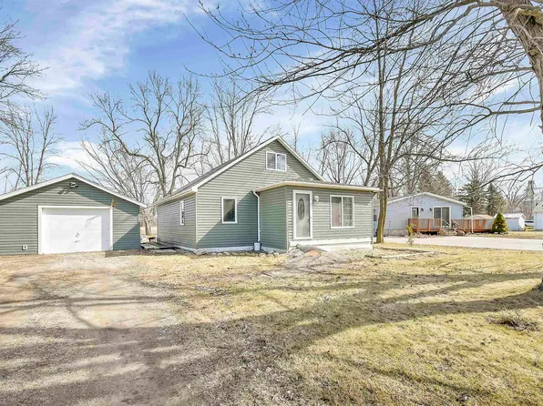 1220 County Road J, Little Suamico, WI 54141