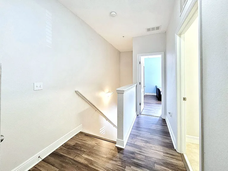 2946 SW 35th Pl #44 — Photo 12