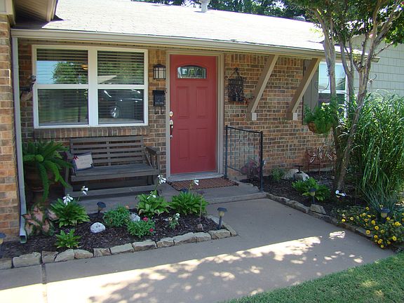 2nd image of 1207 Emma Dr