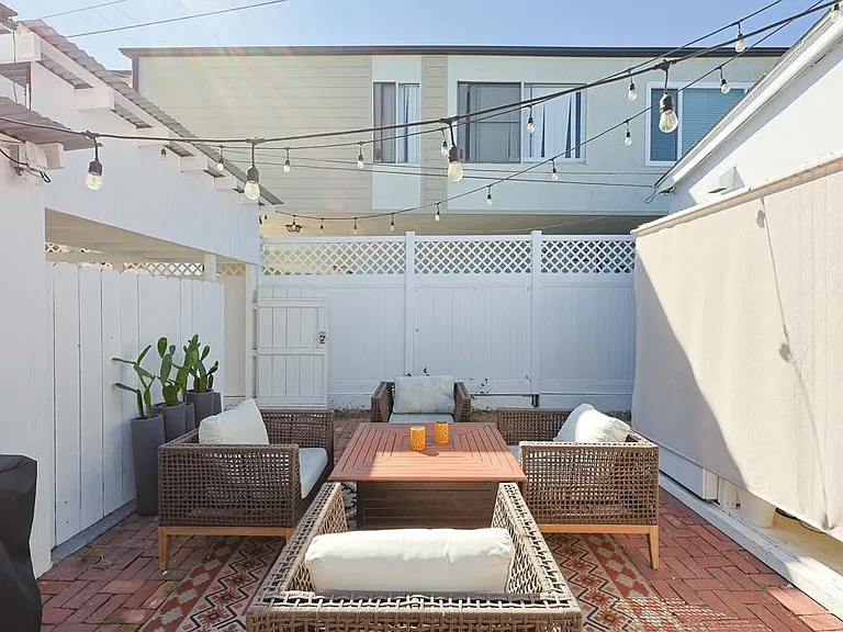 207 C Ave — Photo 26