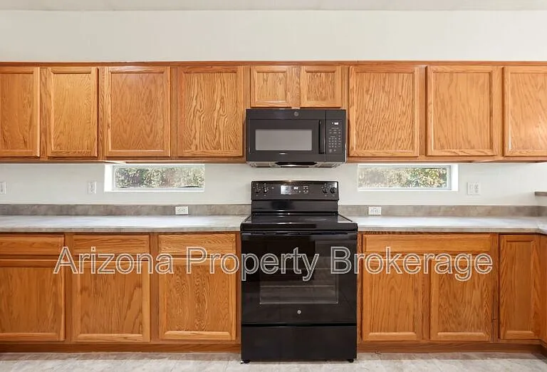 3498 E Bruce Ave — Photo 8