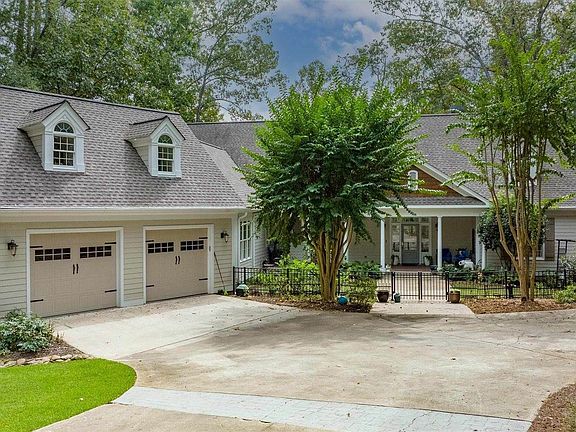 2nd image of 1020 Liberty Chapel Ln