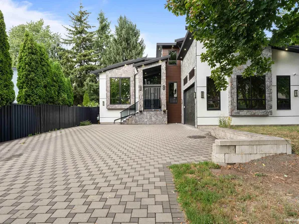 18339 63rd Ave, Surrey, BC V3S 8B1
