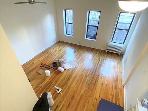 5th image of 353 Amsterdam Ave APT 10