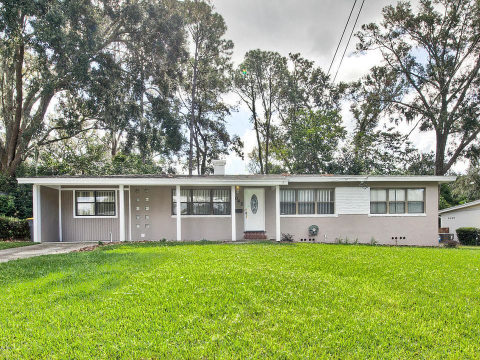 1st image of 2042 Sweet Briar Ln