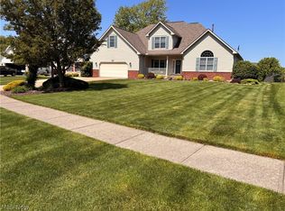 517 Seaton Ct, Amherst, OH
