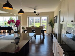 1713 26th Ave NW, Minot, ND 58703