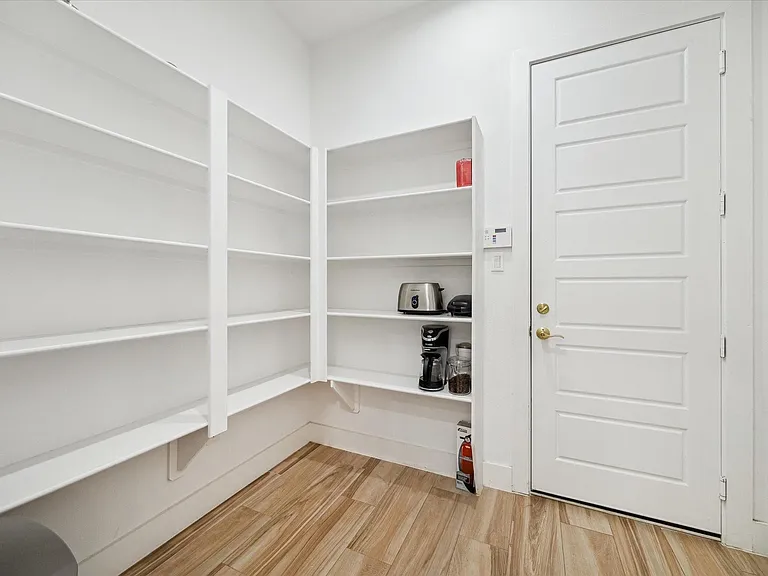 5021 Creekmont Dr — Photo 9