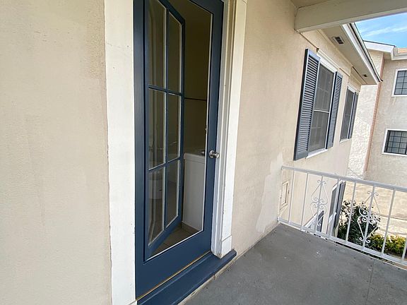 5th image of 530 Glenwood Rd #530