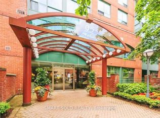 95 Prince Arthur Ave #711, Toronto, ON M5R 3P6