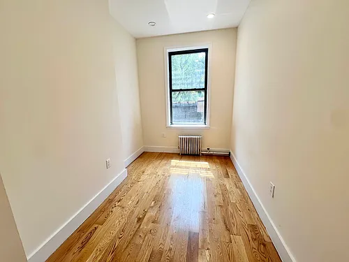 637 Saint Marks Ave #4C Photo 1
