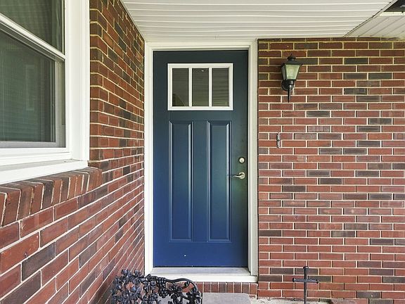 5th image of 2407 Rita Ct