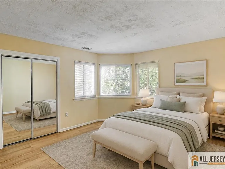 1068 Schmidt Ln — Photo 17