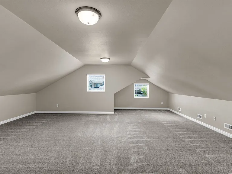 1377 S 4300 W — Photo 24