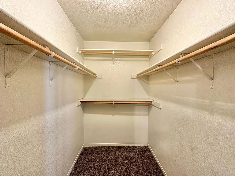 5206 Daybreak Dr — Photo 24