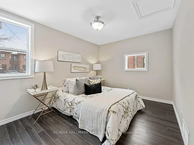 184 Park St N #MAIN FLOOR — Photo 14