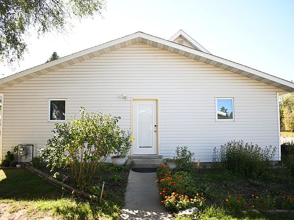 4th image of 20 Elm Ave NE