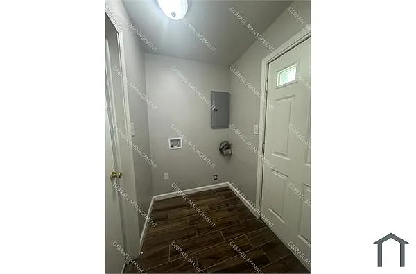 Building Photo - 2494 S Duffield Rd #2