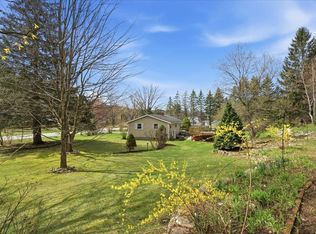 895 Barber Pond Road, Pownal, VT 05261