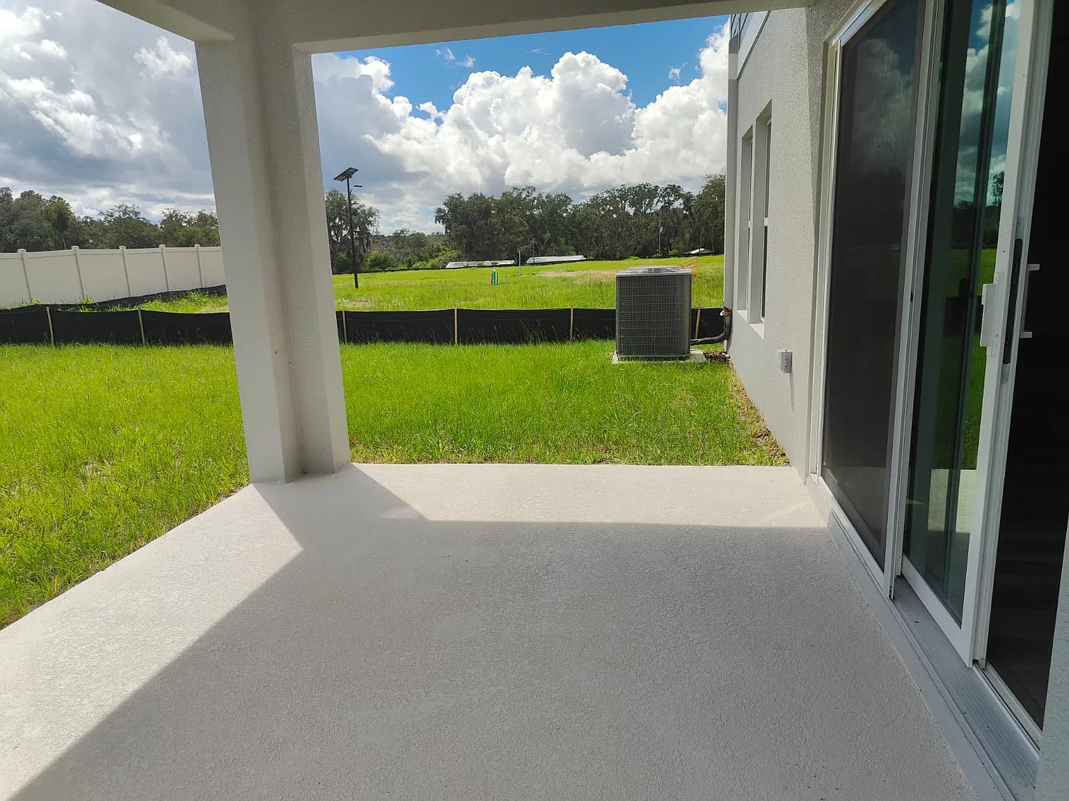 5 bed, 2600 sqft, $2,995 — Photo 2