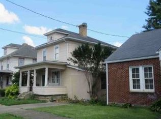 18 Elizabeth St, Buckhannon, WV 26201