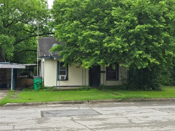 1406 E Garnett St, Gainesville, TX 76240