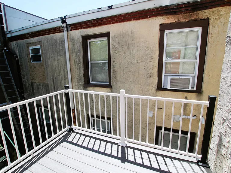 452 E Girard Ave — Photo 7