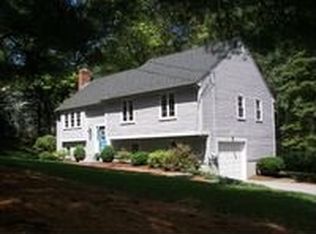 7 Ridgefield Rd, Norfolk, MA 02056