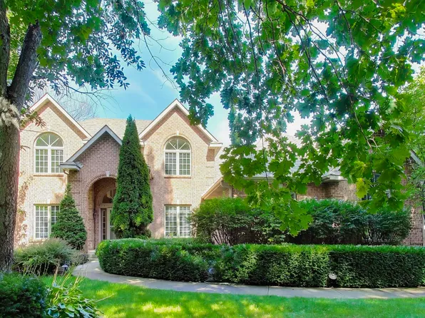 3314 Cardinal Ln, Spring Grove, IL 60081
