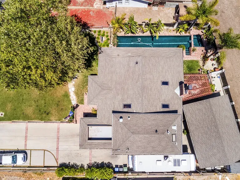 1762B Los Feliz Dr #B — Photo 3