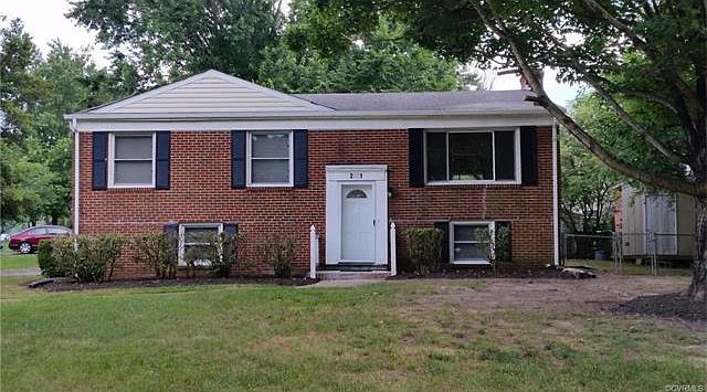 1st image of 2501 Twain Ln