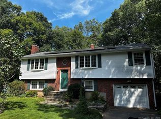 87 Box Mountain Dr, Vernon, CT 06066