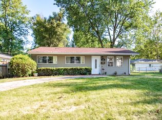 2203 Peirce Ave, Bloomington, IL 61701