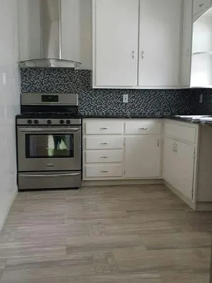 2801 2nd Ave — Photo 8