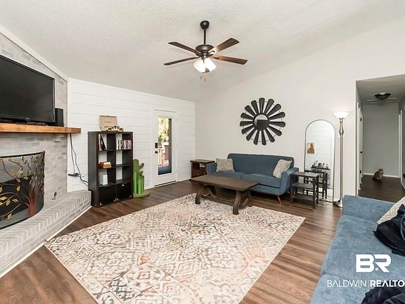 5th image of 1720 Green Field Ct