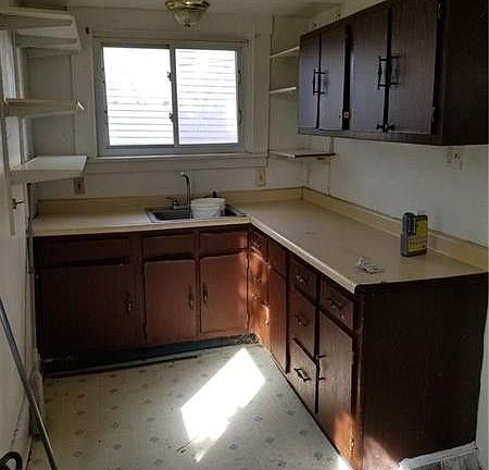 2nd image of 1017 Kenneth Ave