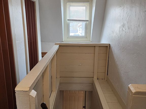 3rd image of 432 Whittenton St #432