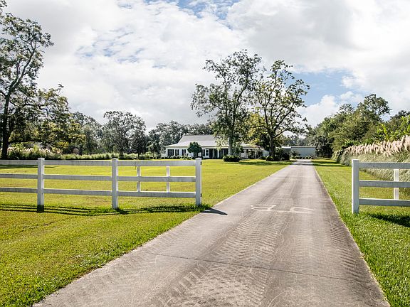 2nd image of 1052 Melancon Dr
