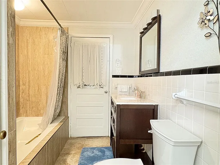 2823 Gulf Of Mexico Dr — Photo 27