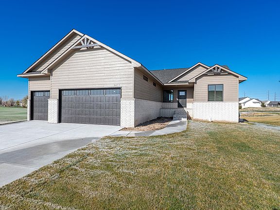 2nd image of 8471 W Pebble