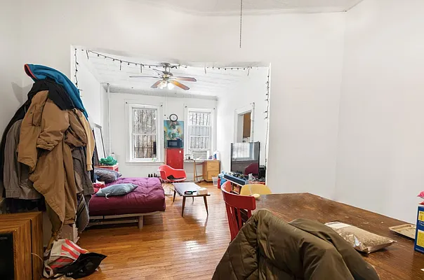 Sold by R New York | media 3