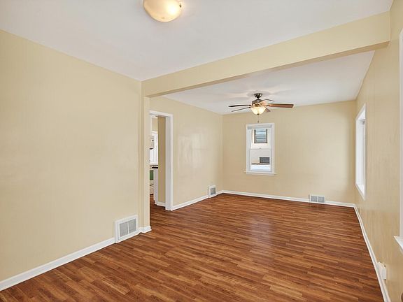4th image of 4630 7th St NE