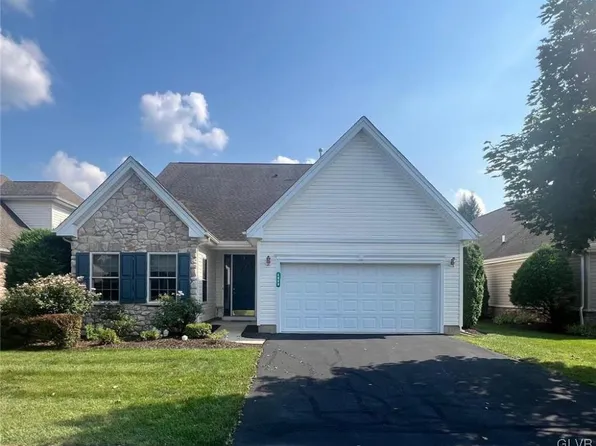 4068 Pine Hurst Dr, Northampton, PA 18067