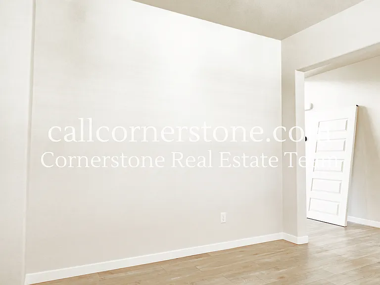 10120 Kentwood Dr — Photo 3
