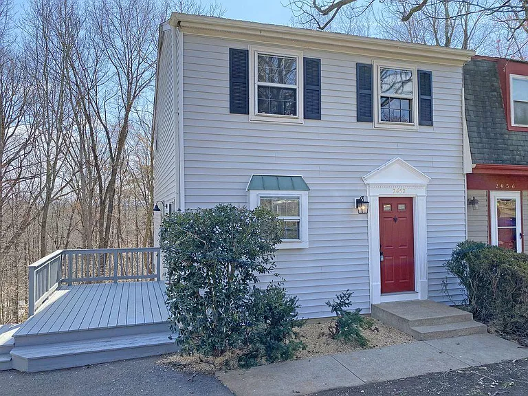 2452 Whitney Ct — Photo 18