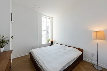 Rented by MaxInvest Real Estate, Inc.