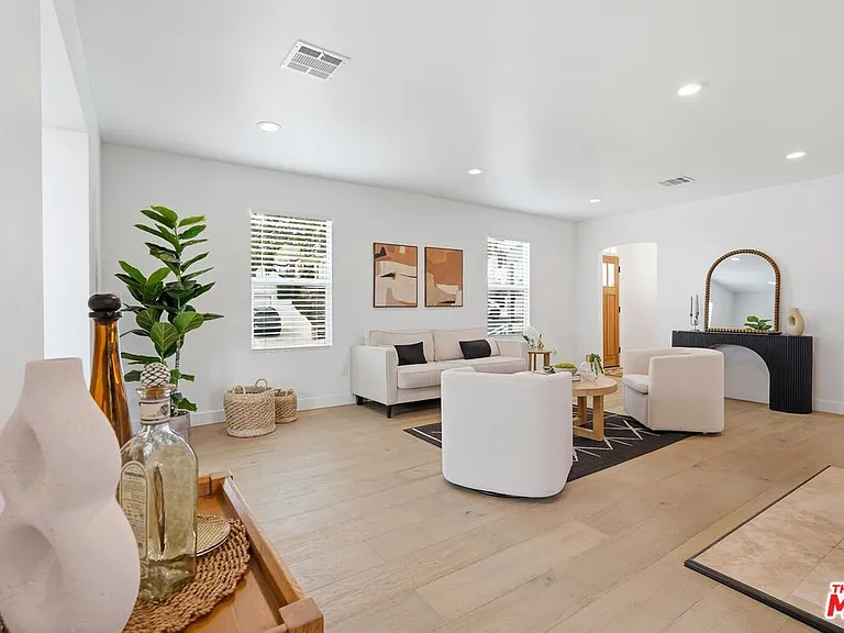 5452 Harcross Dr — Photo 15