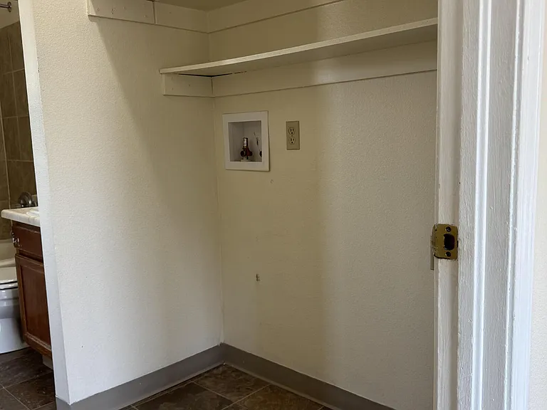 605 Blossom Field Rd — Photo 10