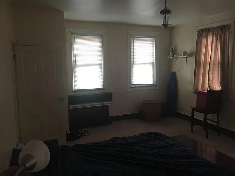 #1 bedroom 2 closets